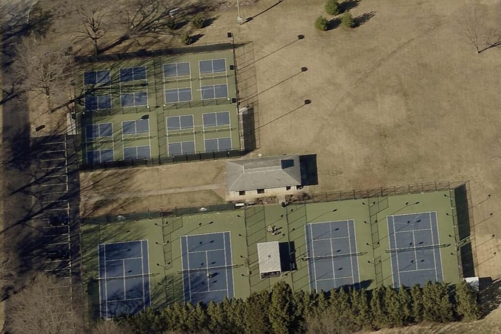 Twin Oaks Country Club Springfield Pickleball Courts near me, pickleball Springfield, pickleball near me