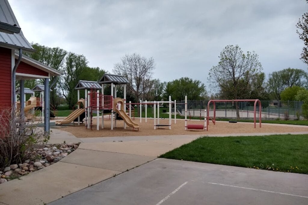 Willow Farm Park Longmont Pickleball Courts near me, pickleball Longmont, pickleball near me